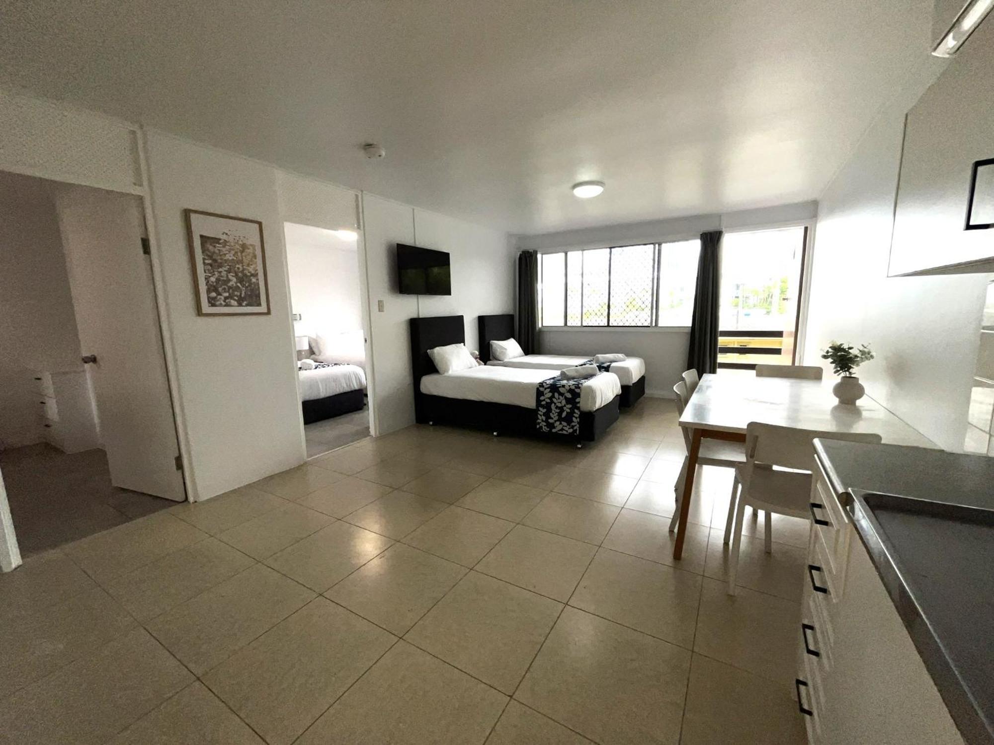 Browns Broadbeach Gold Coast Exterior photo