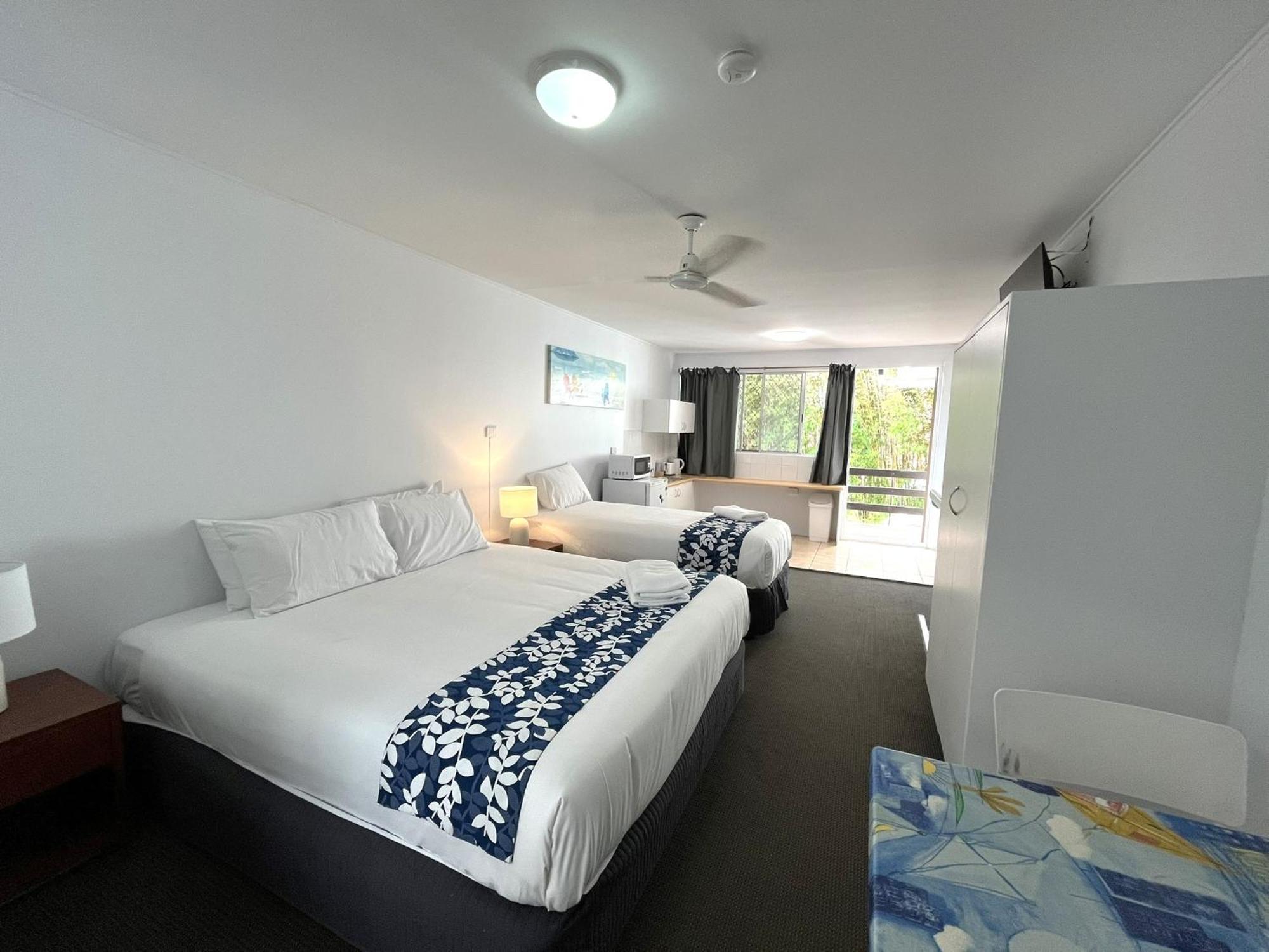 Browns Broadbeach Gold Coast Exterior photo
