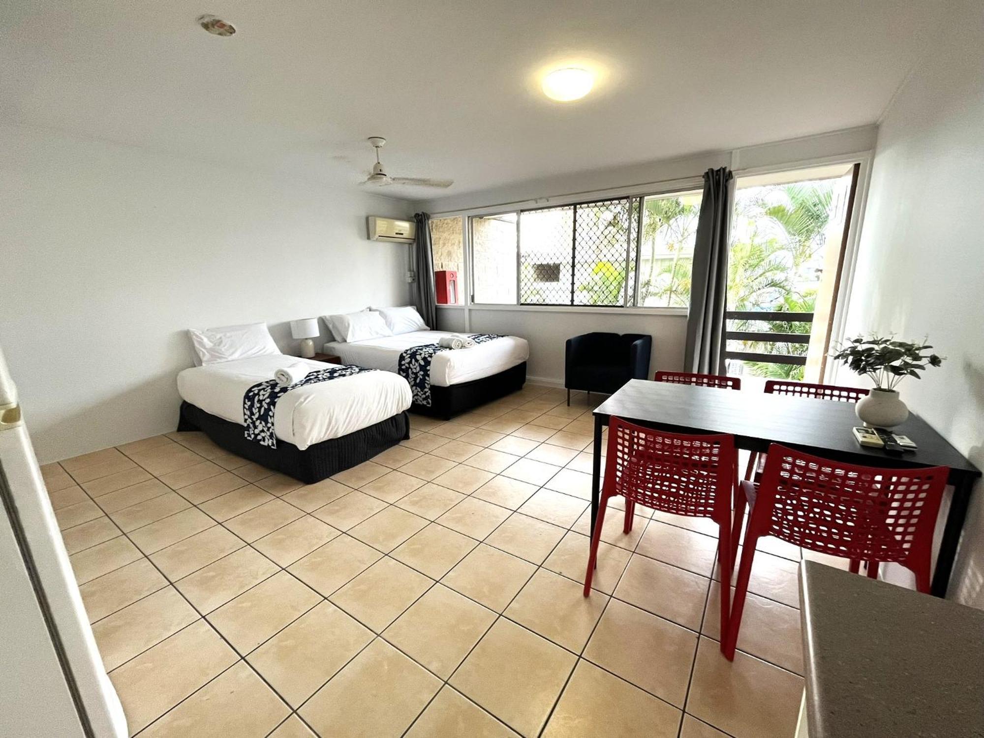 Browns Broadbeach Gold Coast Exterior photo