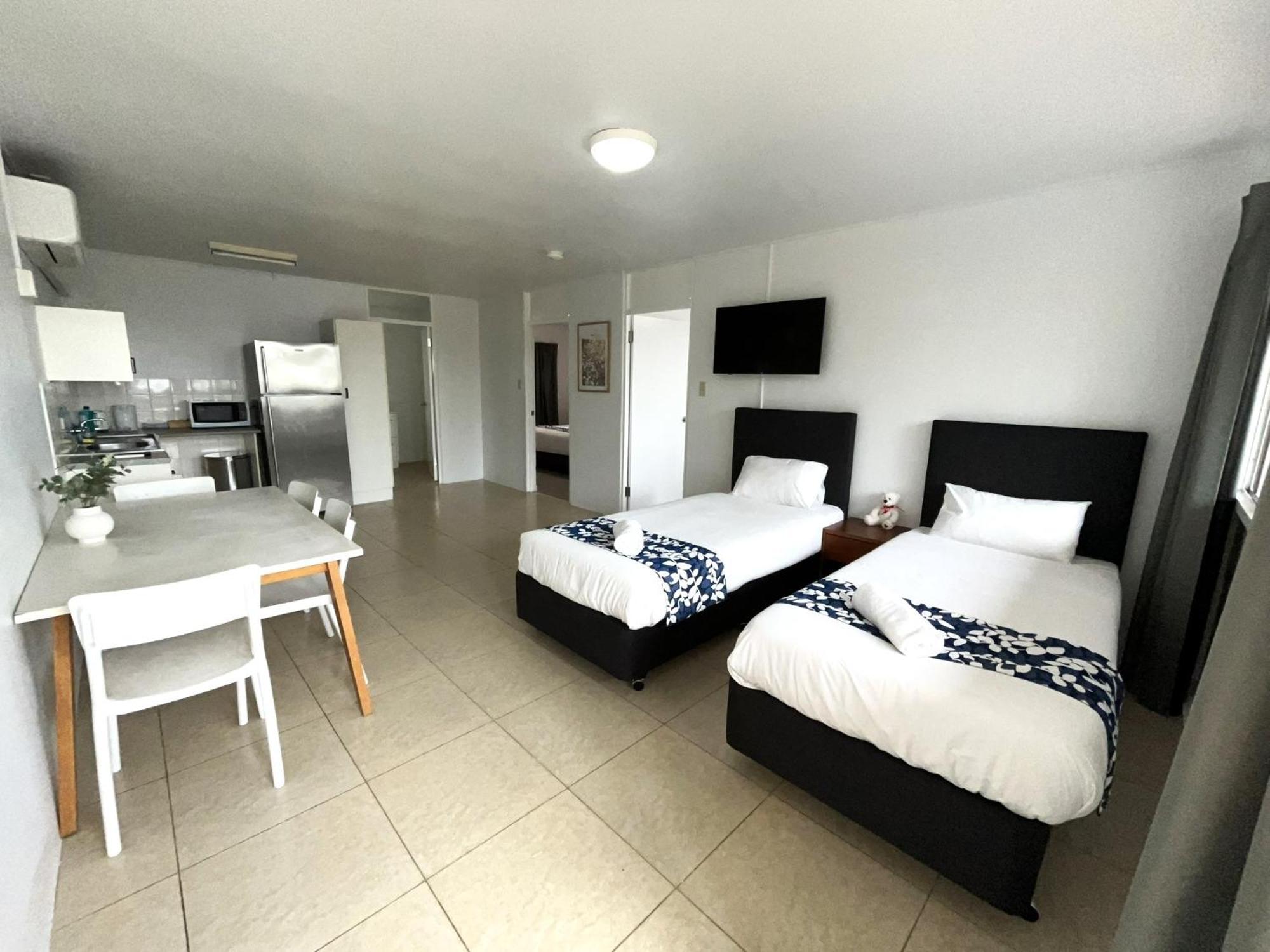 Browns Broadbeach Gold Coast Exterior photo